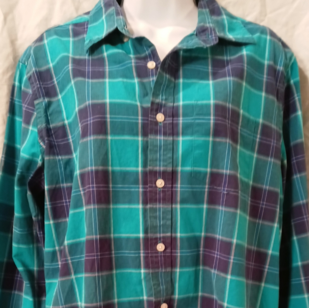 American eagle button down